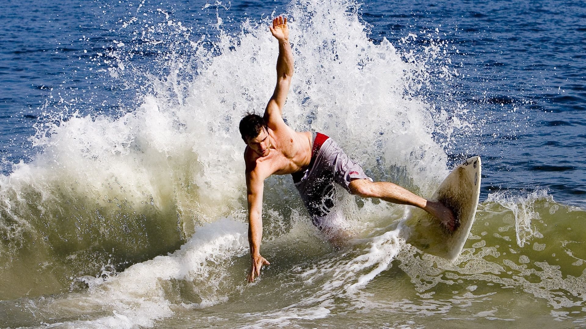 开云体育下载-Rookie在公牛比赛中绝杀，赛况扑朔迷离引发热议！